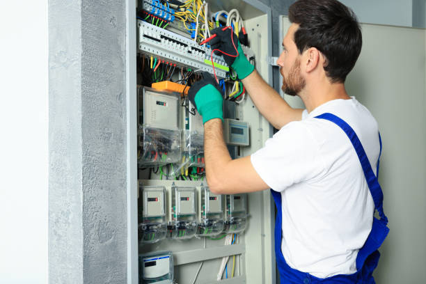 Best Local Electrician Companies  in Chain Lake, WA